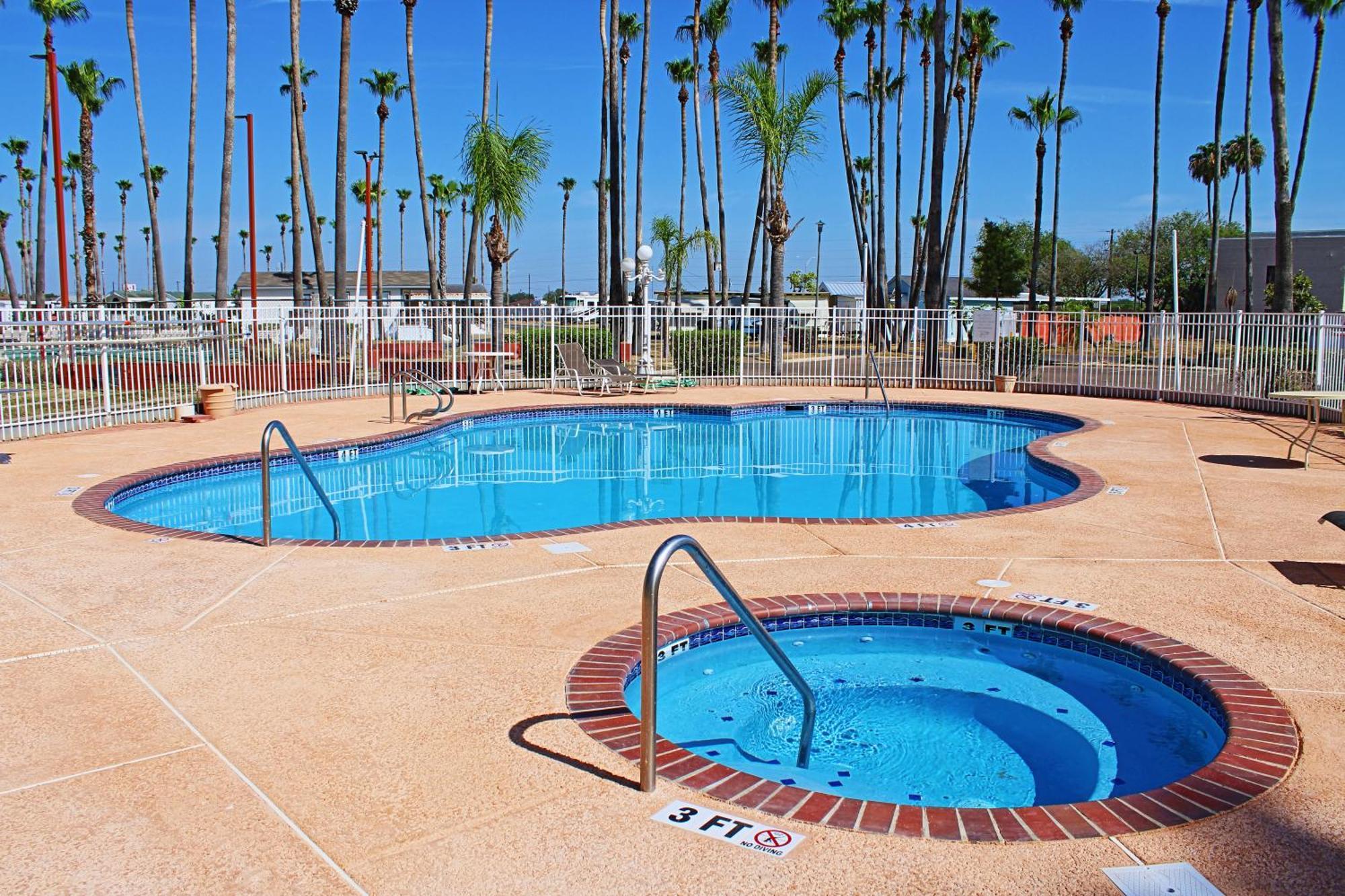 Victoria Palms Inn And Suites Donna Exterior foto